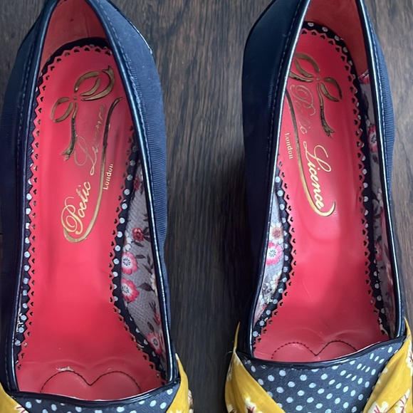 Poetic License London blue polka dot with yellow floral bow wedge shoes 8.5 - Picture 5 of 16